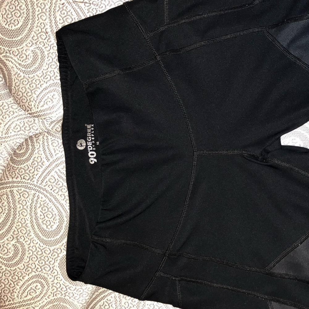 black leggings with pocket